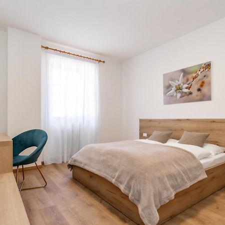 Ansitz Von Wohlgemuth Appartement Salorno Buitenkant foto