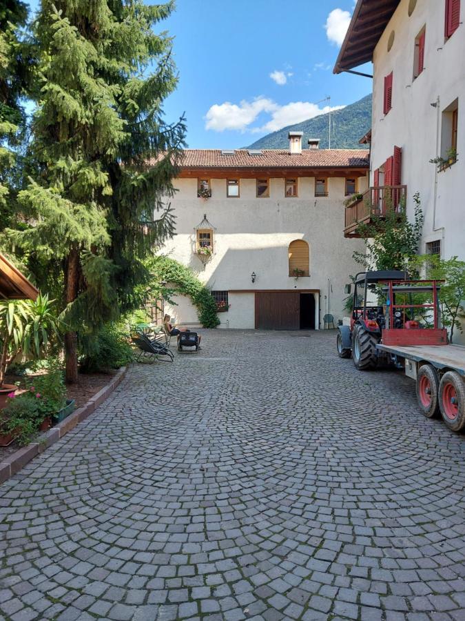Ansitz Von Wohlgemuth Appartement Salorno Buitenkant foto
