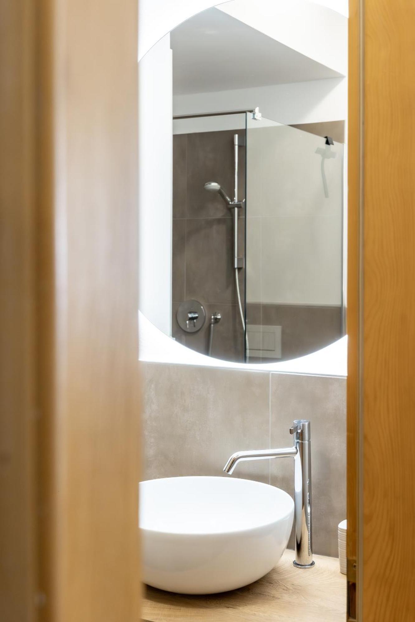 Ansitz Von Wohlgemuth Appartement Salorno Buitenkant foto